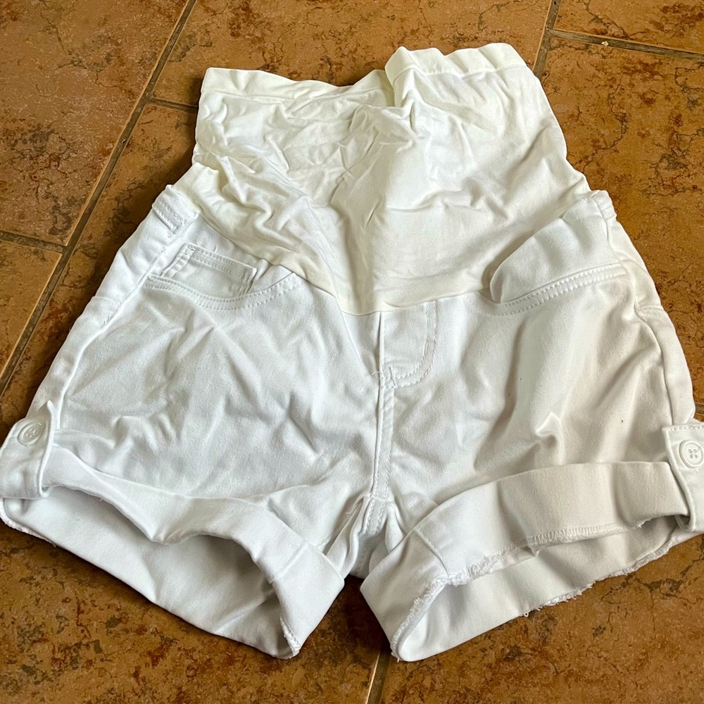 Vintage Violet Maternity shorts size S